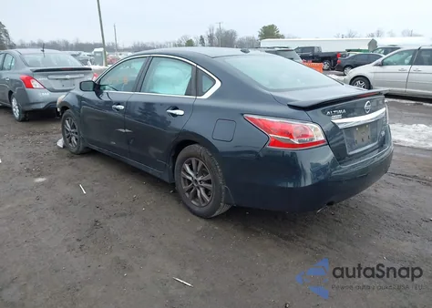 2015 Nissan Altima 2.5 S z USA, uszkodzony, nr VIN 1N4AL3AP1FC464257